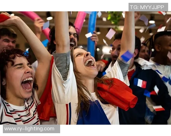 足球明星酒吧冲突视频曝光引发热议球迷关注事件背后真相